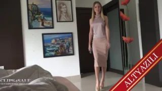 Dövmeli Oyuncu Sarışın Eşini Zenciyle Sikiştirmeye Gelen Medyatik Gavat