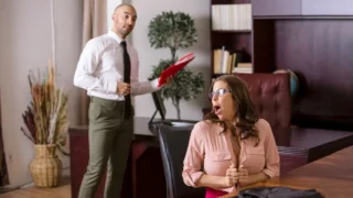 Asabı Bozuk Üvey Abisinin Boşalmama Diyetinde Olduğunu Öğrenince